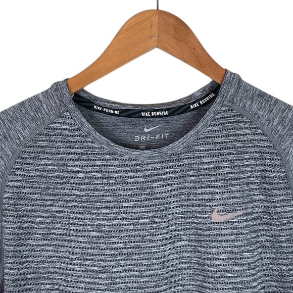 TS797 Men’s Nike Dri Fit Running Performance Gym T Shirt L - Picture 2 of 4